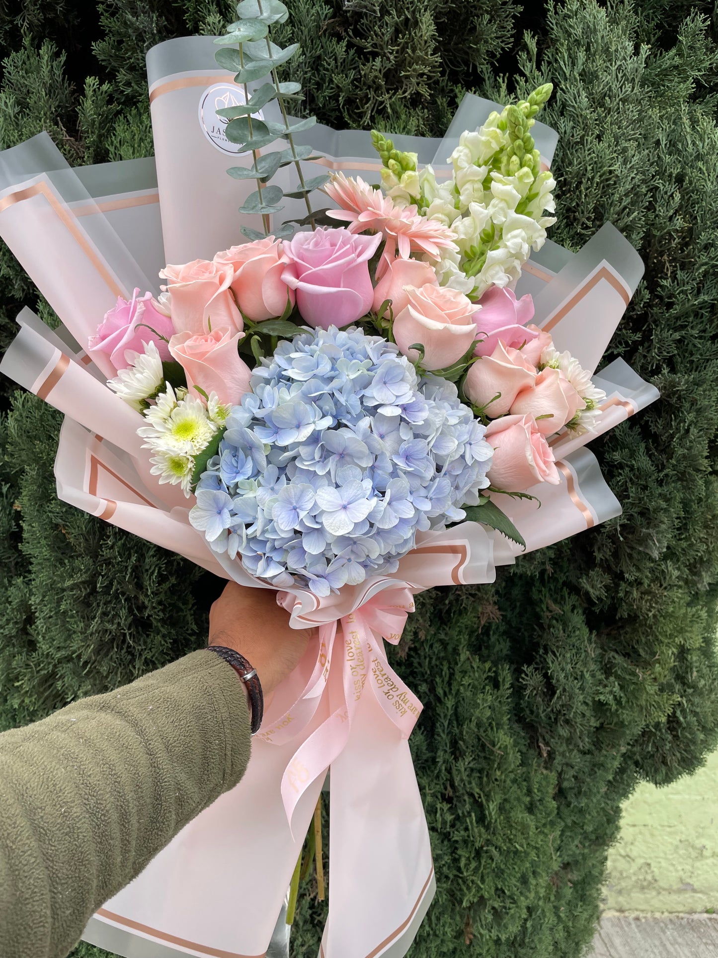 ROSAS Y HORTENSIA